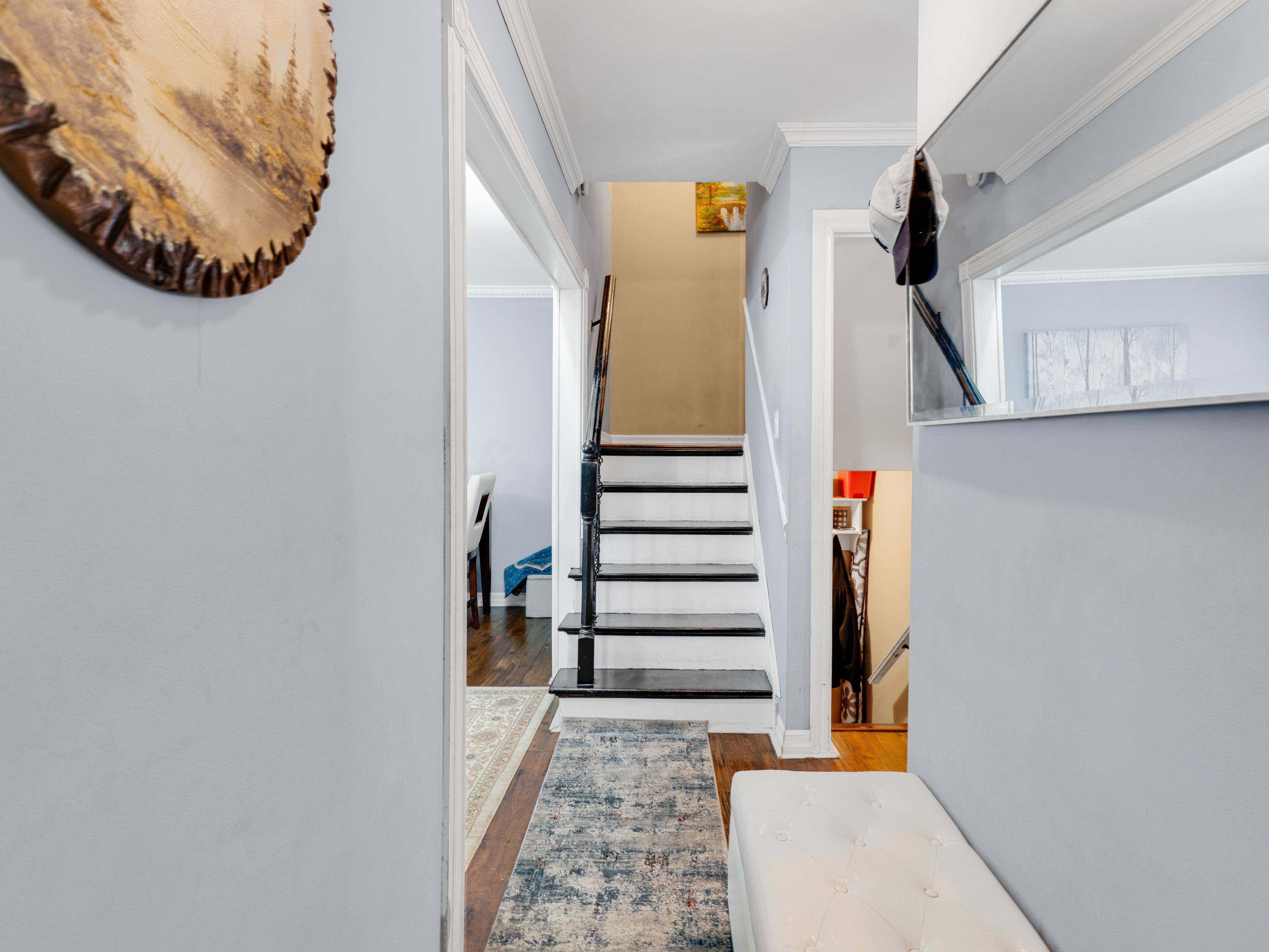 Hamilton, ON L9C 5W3,40 Yeoville CT