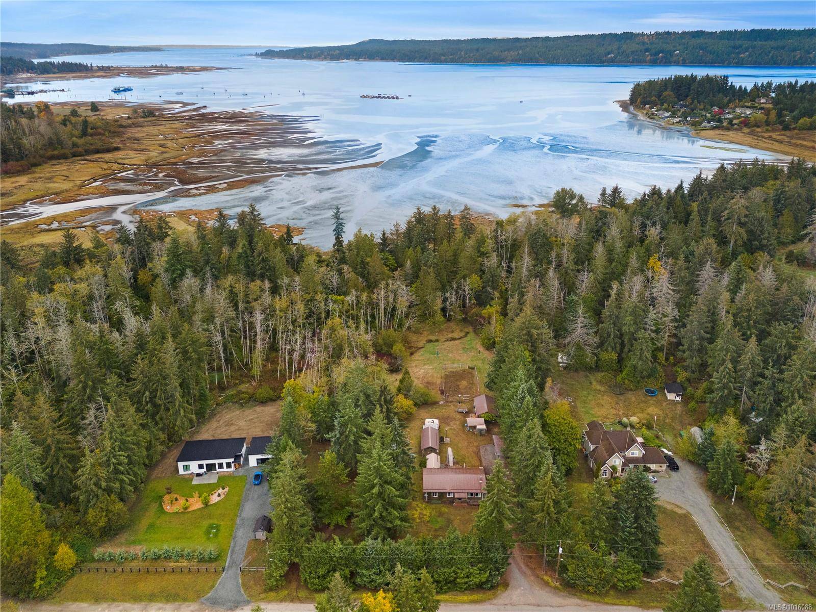 Fanny Bay, BC V0R 1W0,372 Bates Dr