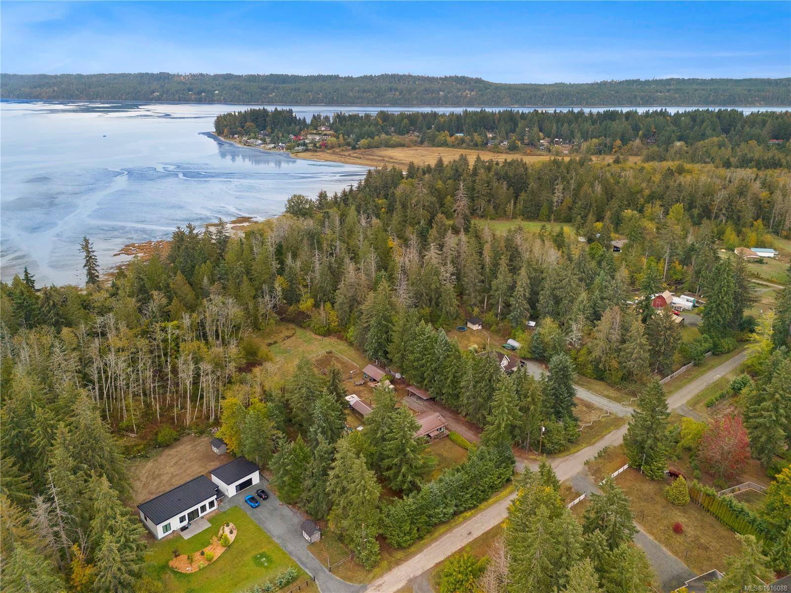 Fanny Bay, BC V0R 1W0,372 Bates Dr