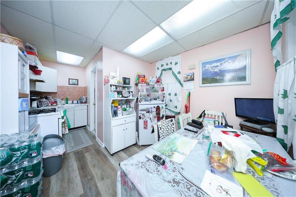 Staten Island, NY 10305,273 Clifton AVE