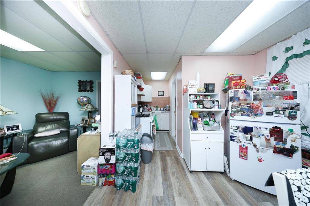 Staten Island, NY 10305,273 Clifton AVE