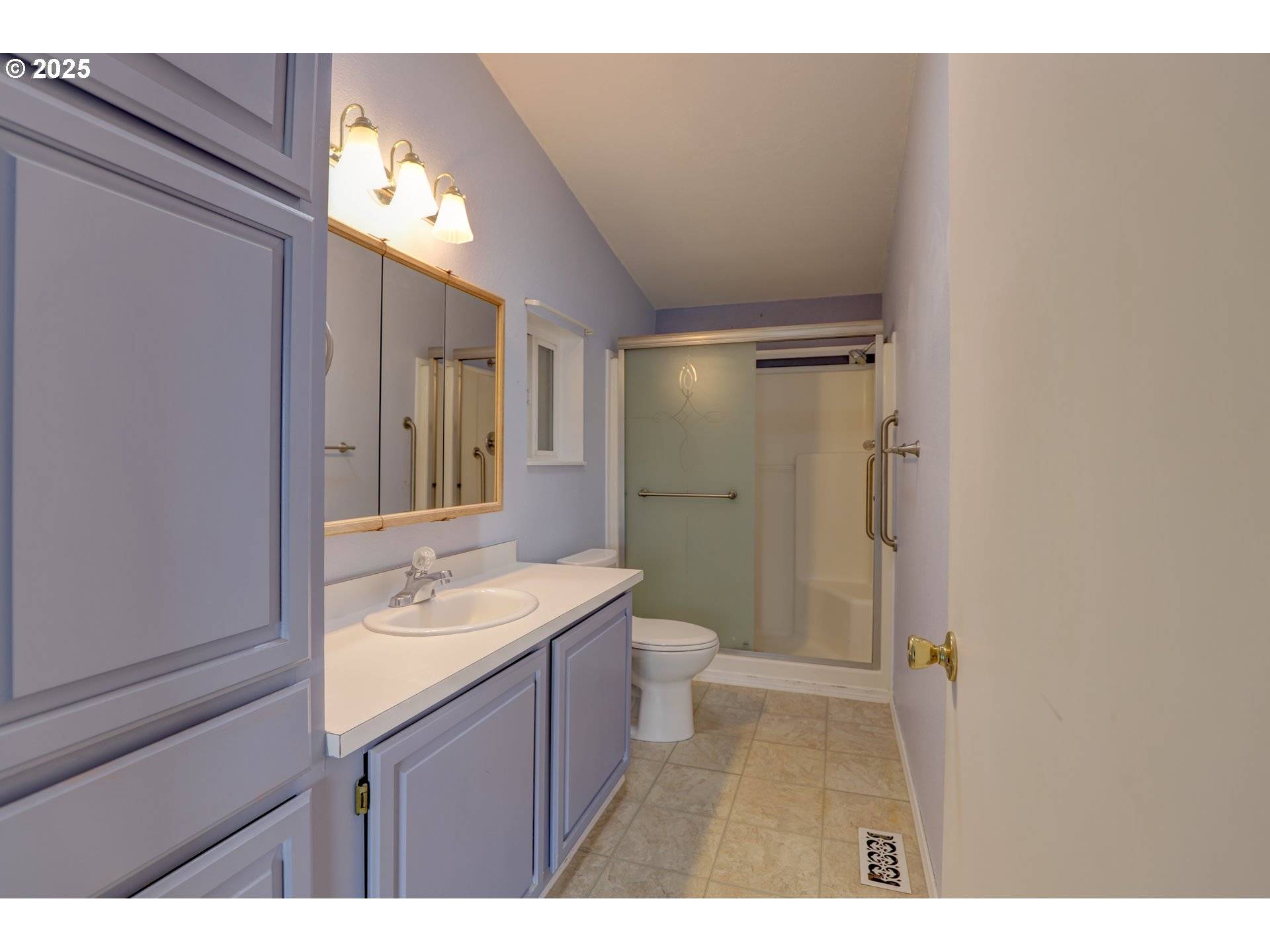 The Dalles, OR 97058,950 POMONA ST #184