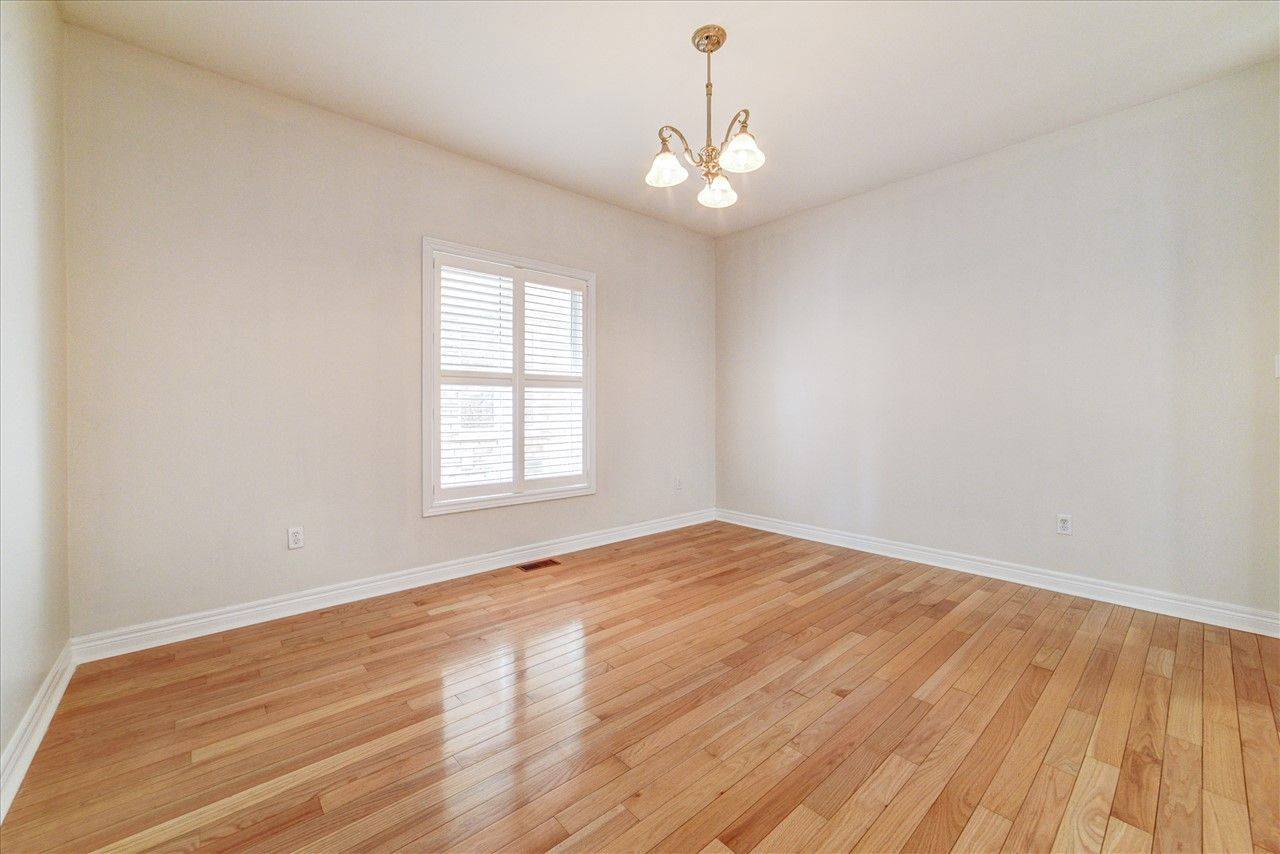 Markham, ON L3S 4S4,322 Elson ST #(Main)