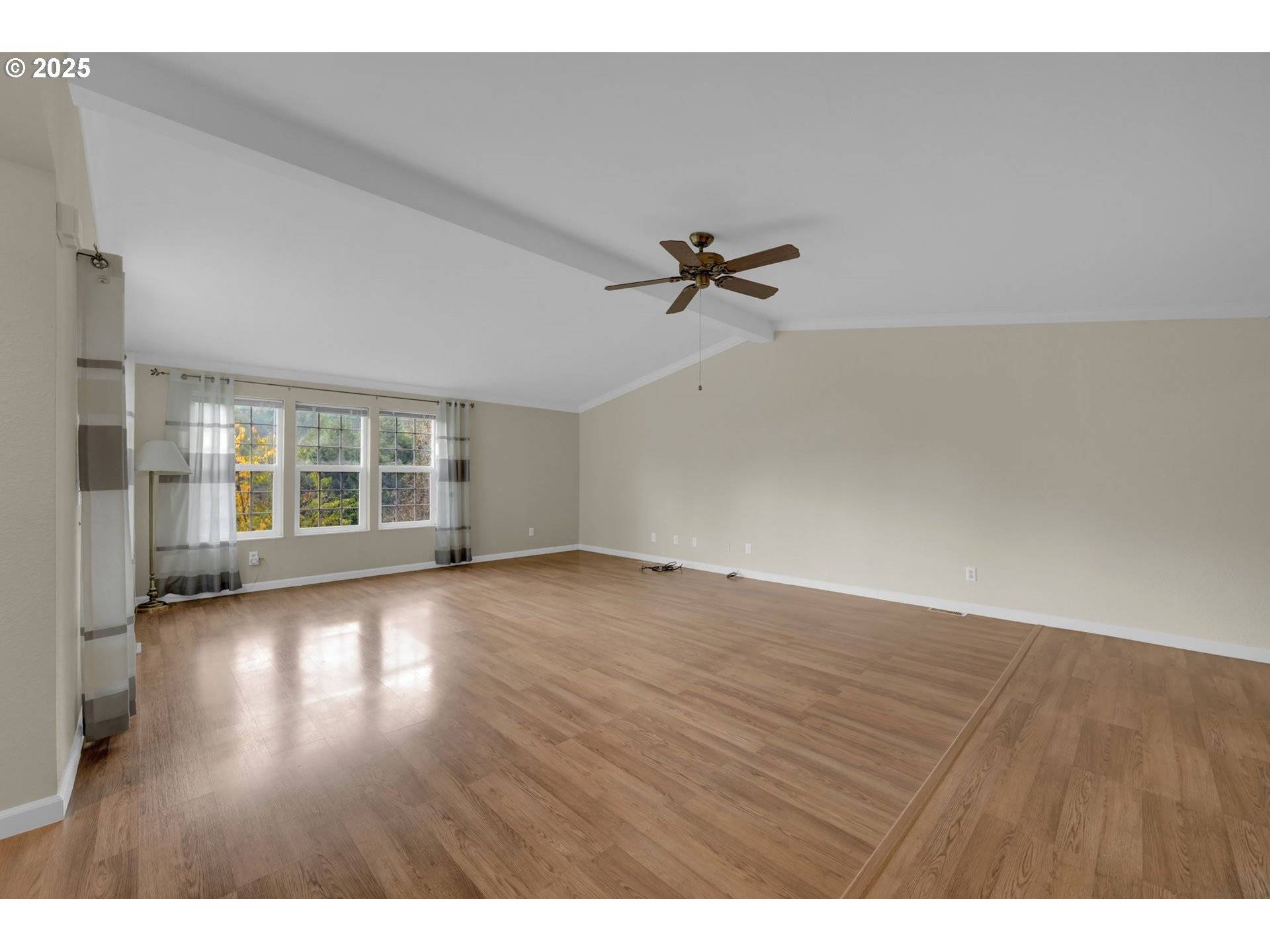 Oakland, OR 97462,1244 CHURCHILL DR