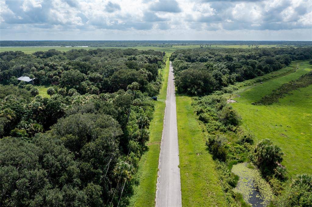 Lorida, FL 33857,1002 Bankers Rd