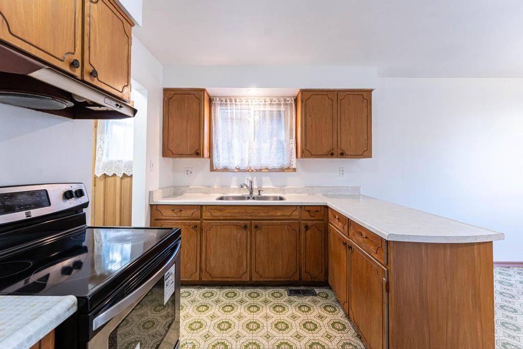 Hamilton, ON L9C 2G6,69 Buckingham DR