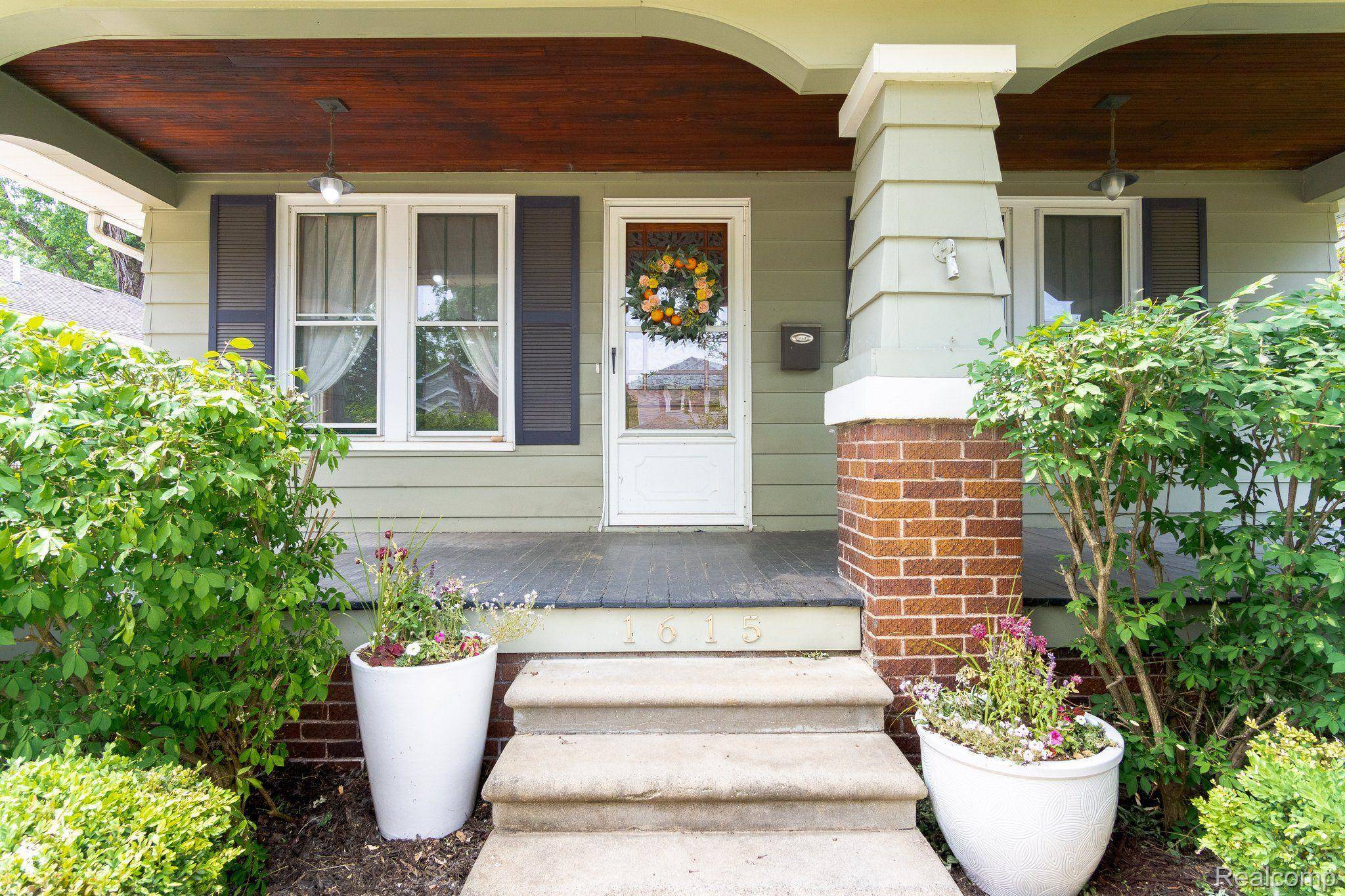 Royal Oak, MI 48067,1615 N WASHINGTON AVE