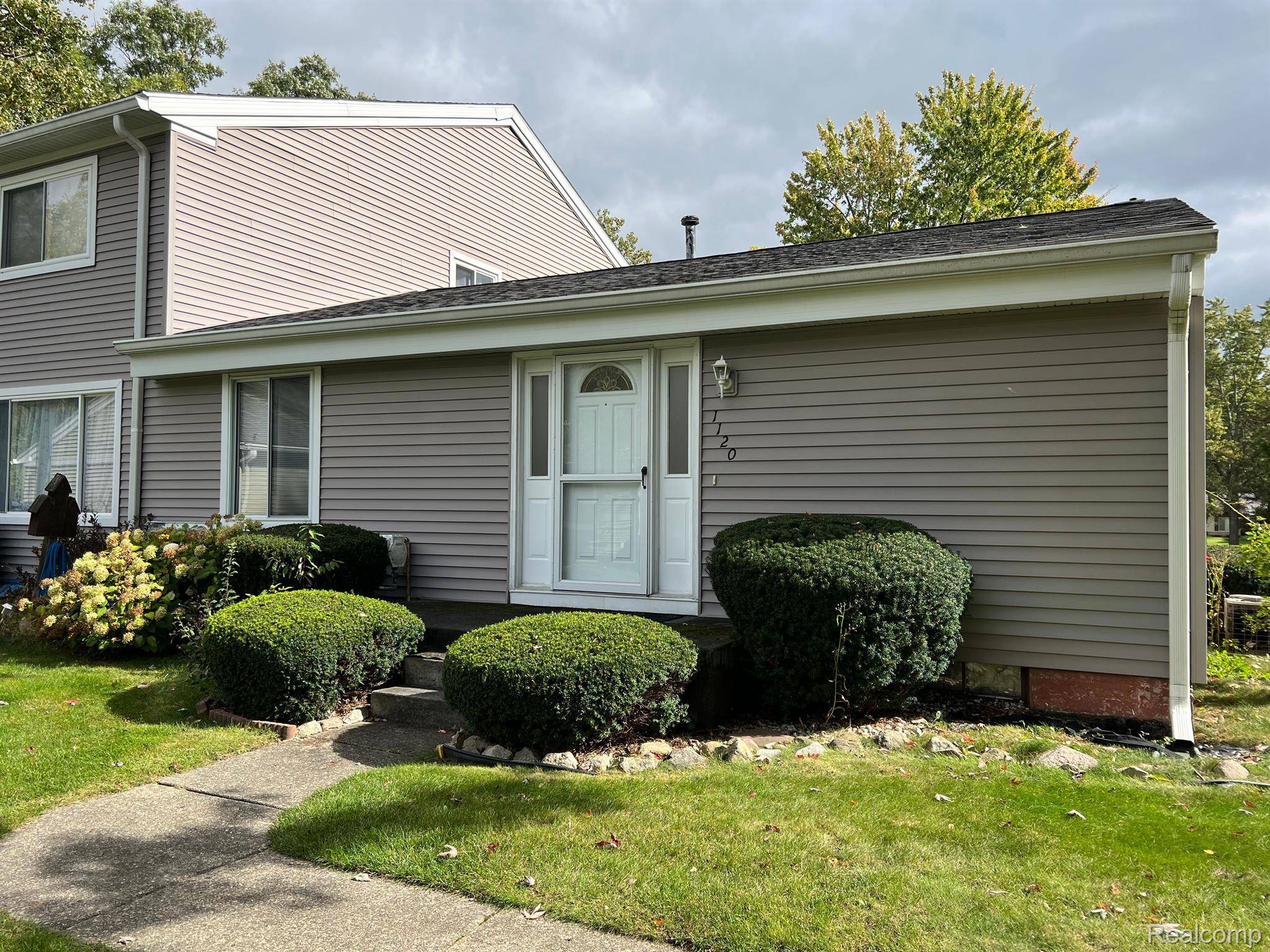 Flint, MI 48507,1120 LEISURE  DR