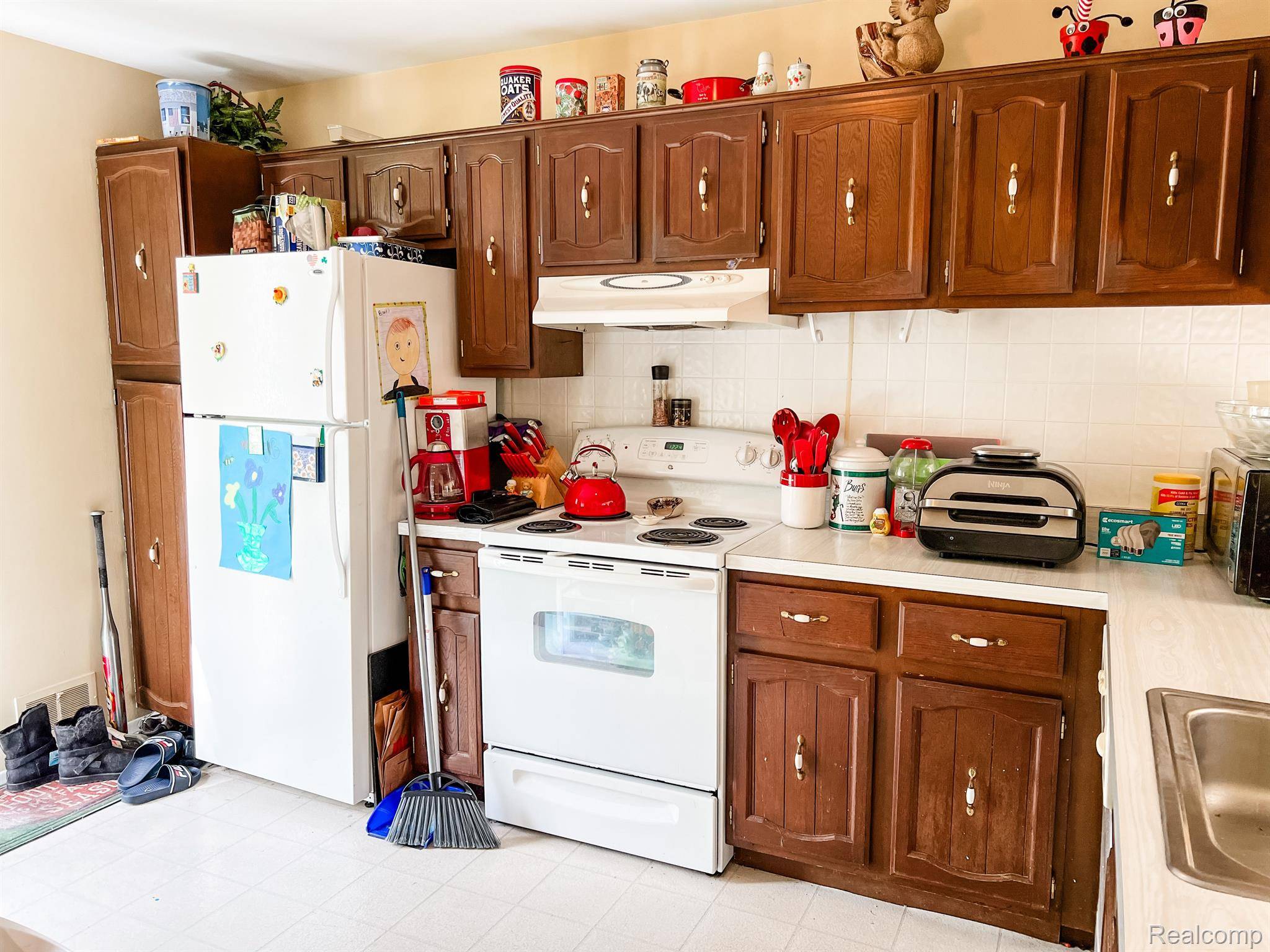 Flint, MI 48507,1120 LEISURE  DR