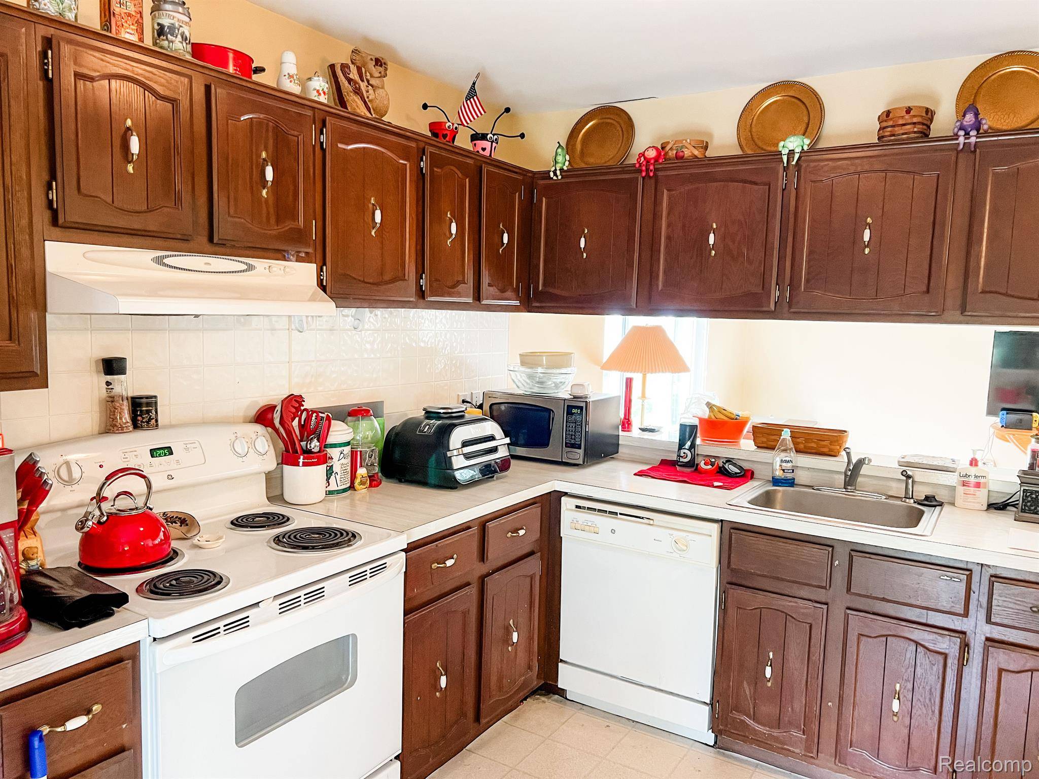 Flint, MI 48507,1120 LEISURE  DR