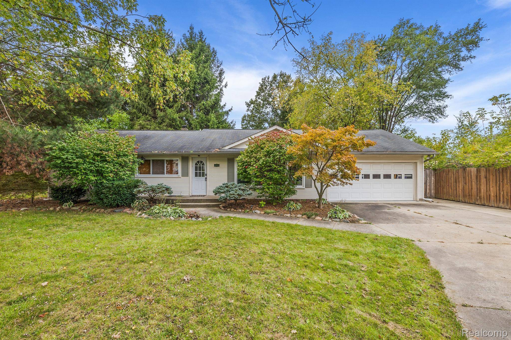 Rochester Hills, MI 48309,2616 DEARBORN AVE