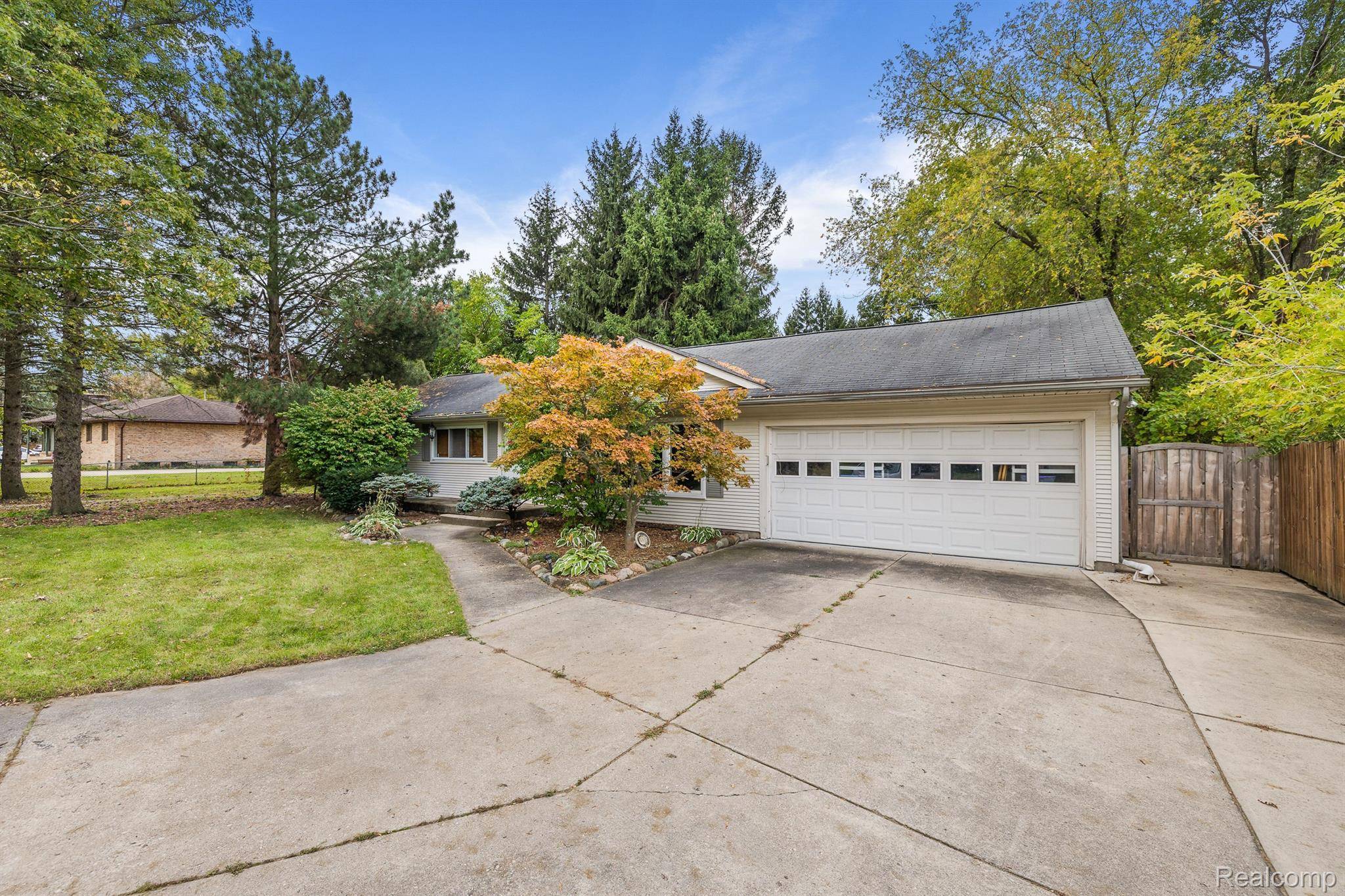 Rochester Hills, MI 48309,2616 DEARBORN AVE