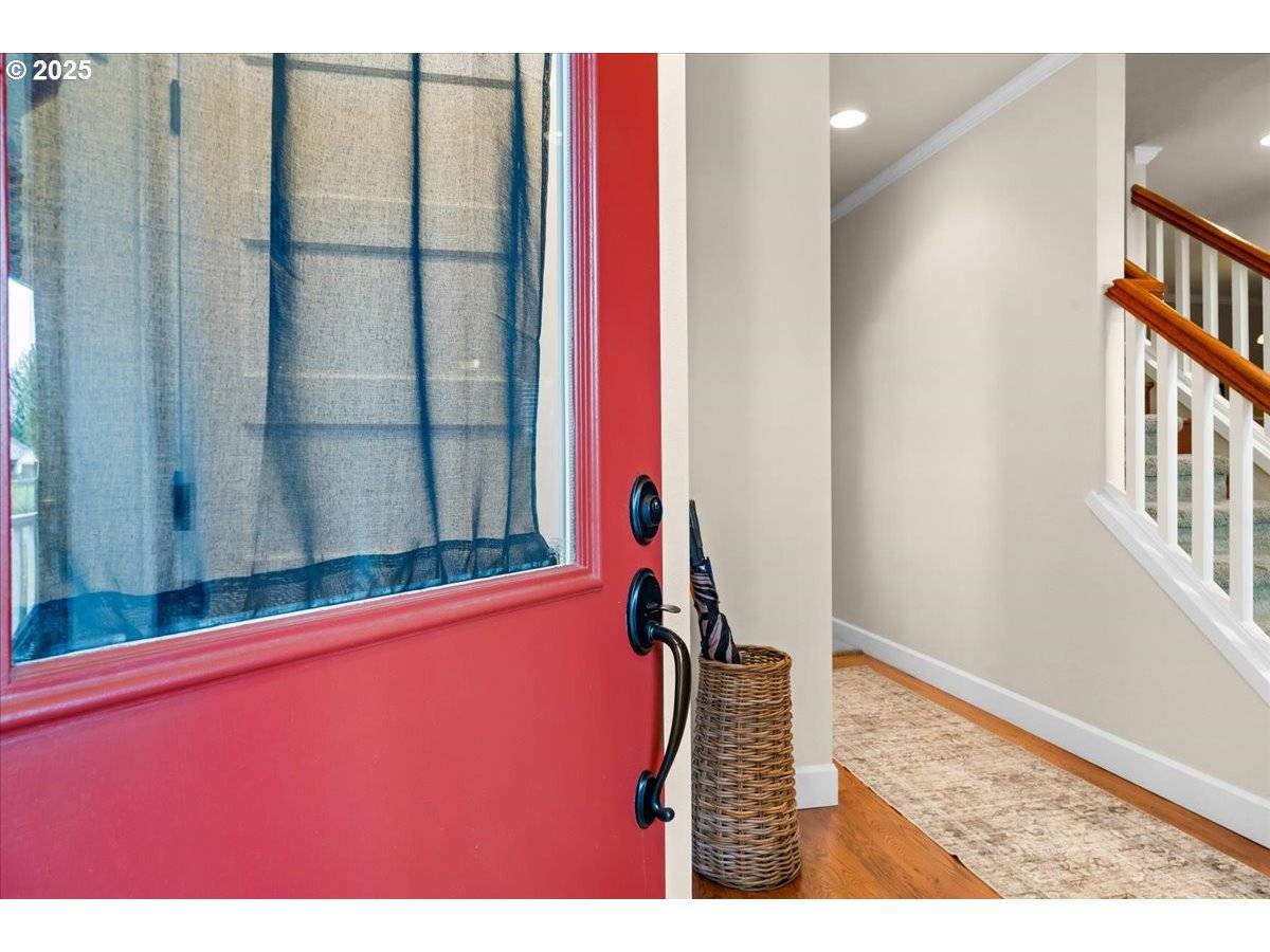 Newberg, OR 97132,23895 NE DILLON RD