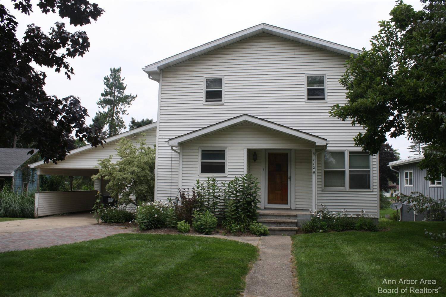 Manchester, MI 48158,712 City RD