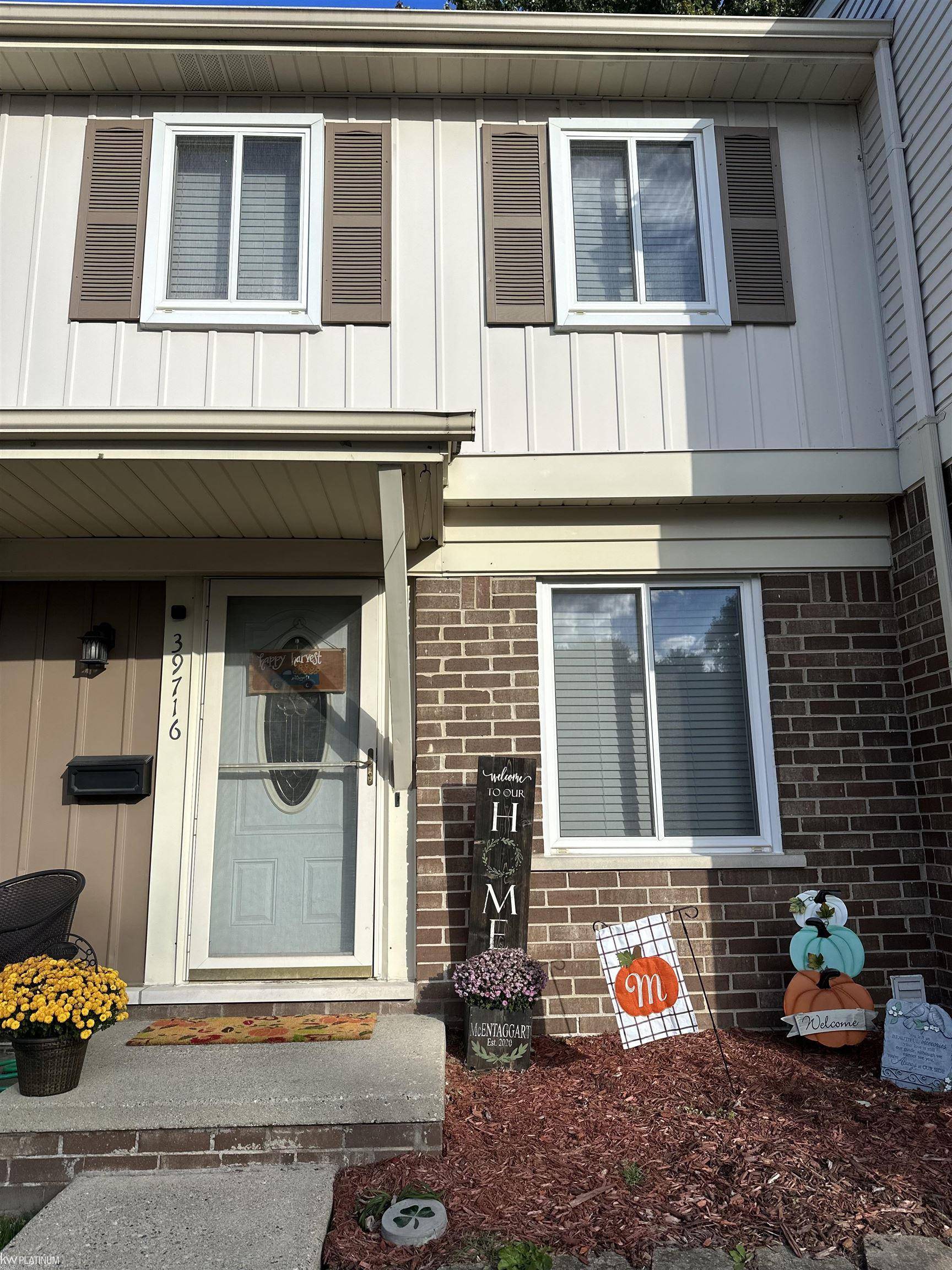 Harrison Twp, MI 48045,39716 Manor