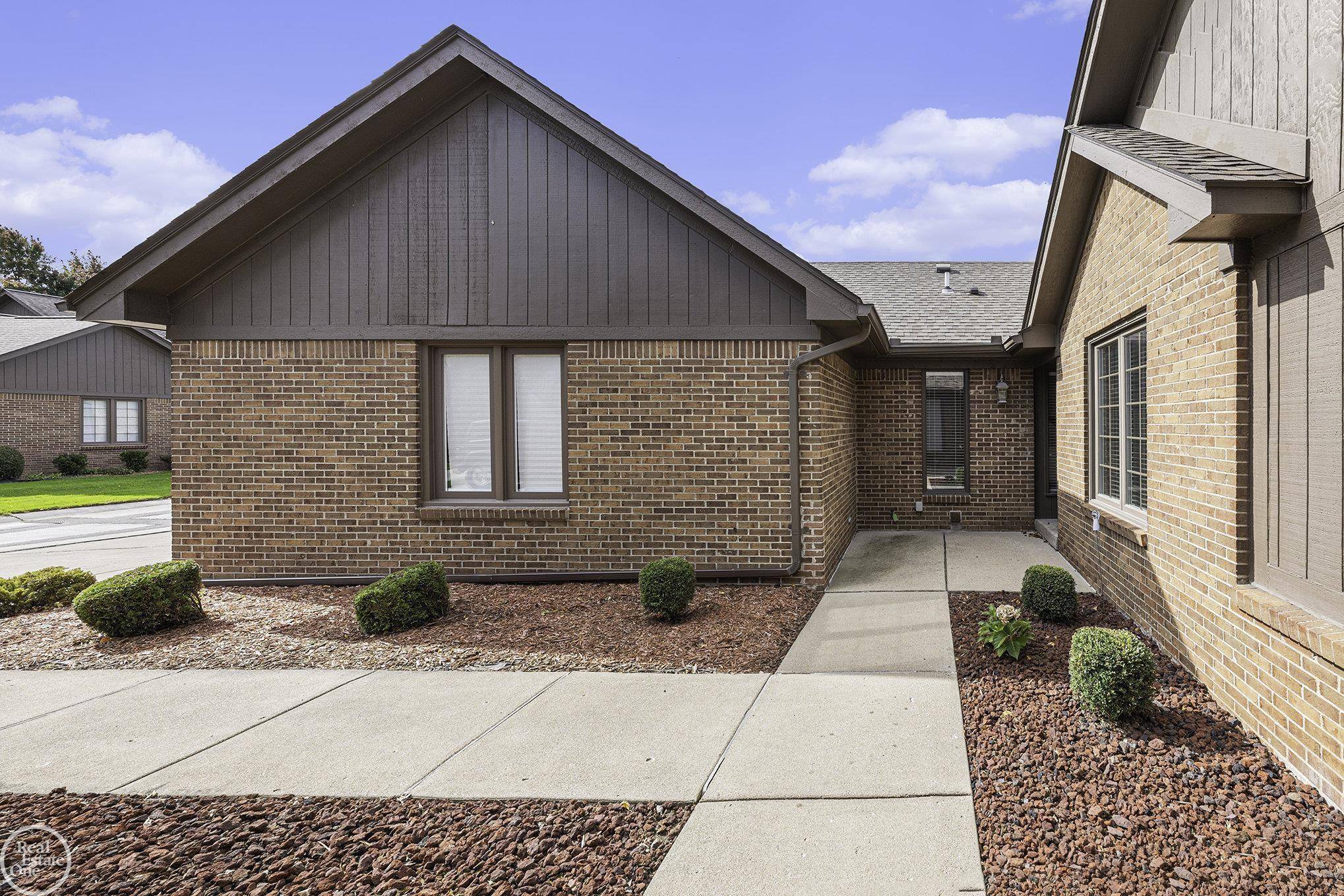 Fraser, MI 48026,33720 Pine Ridge