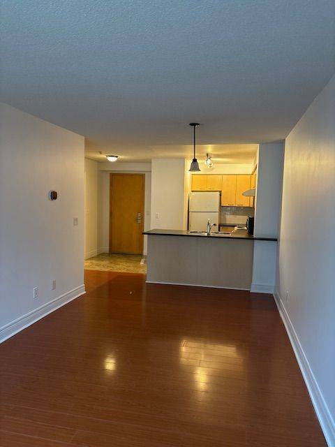 Markham, ON L3T 7Y5,48 Suncrest BLVD #312