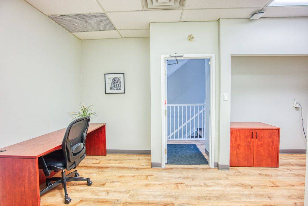 South Of Baseline To Knoxdale, ON K2G 6B1,84 Centrepointe DR