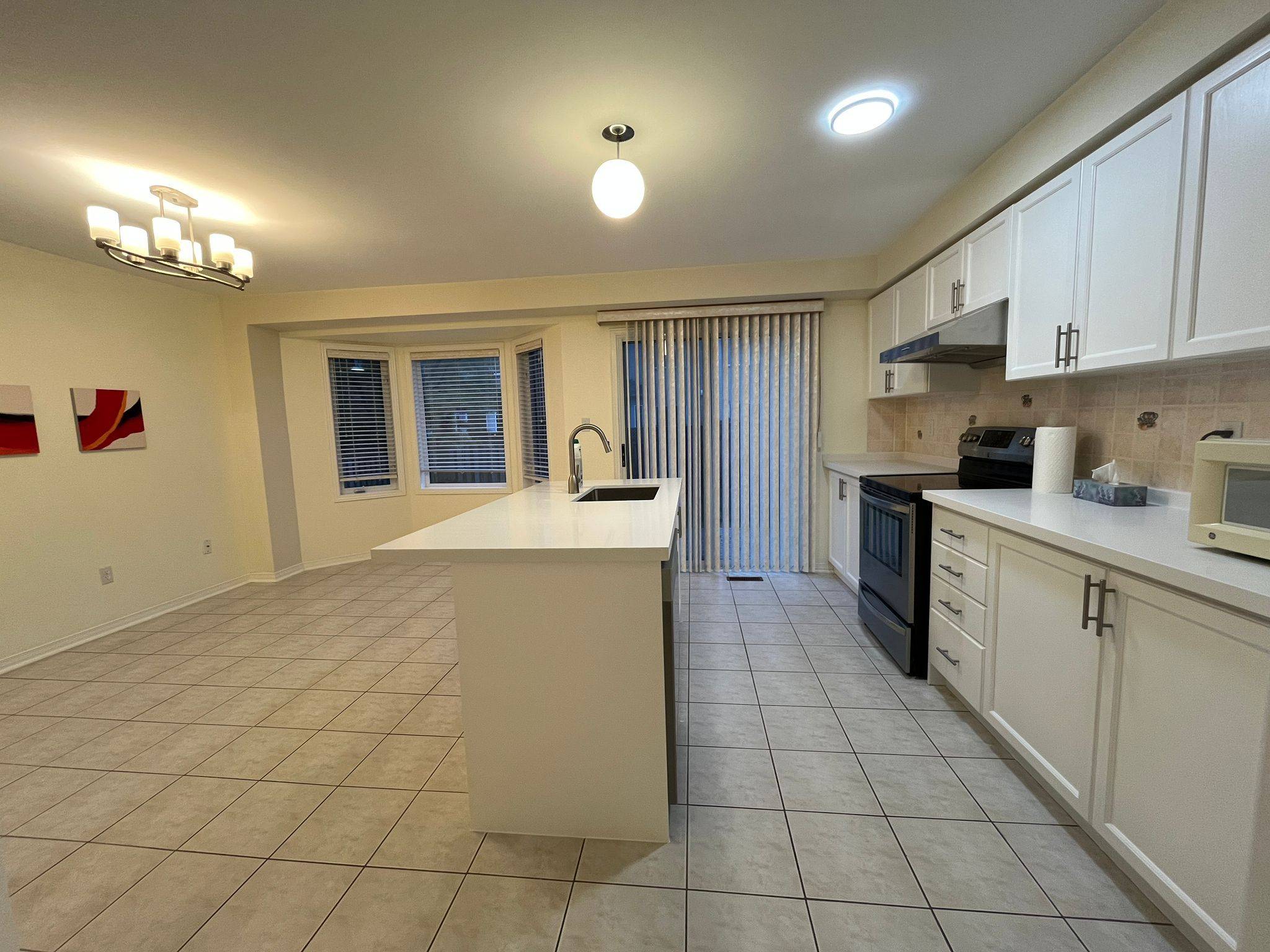 Richmond Hill, ON L4B 4P3,57 Rideau DR