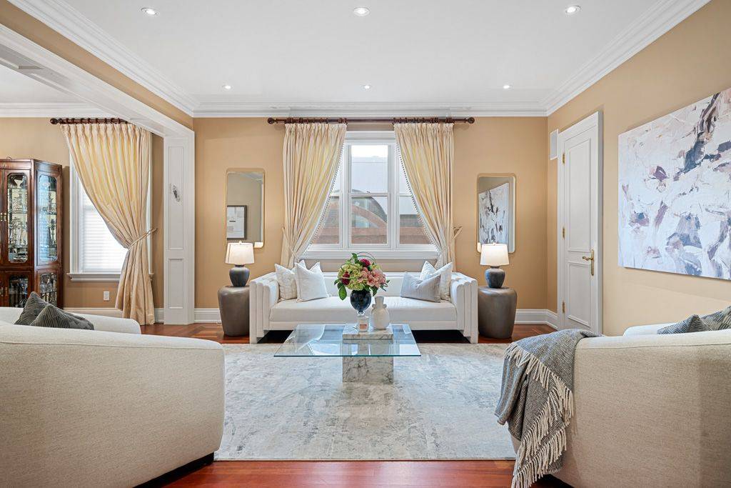 Toronto C04, ON M5N 1X2,428 Glengrove AVE