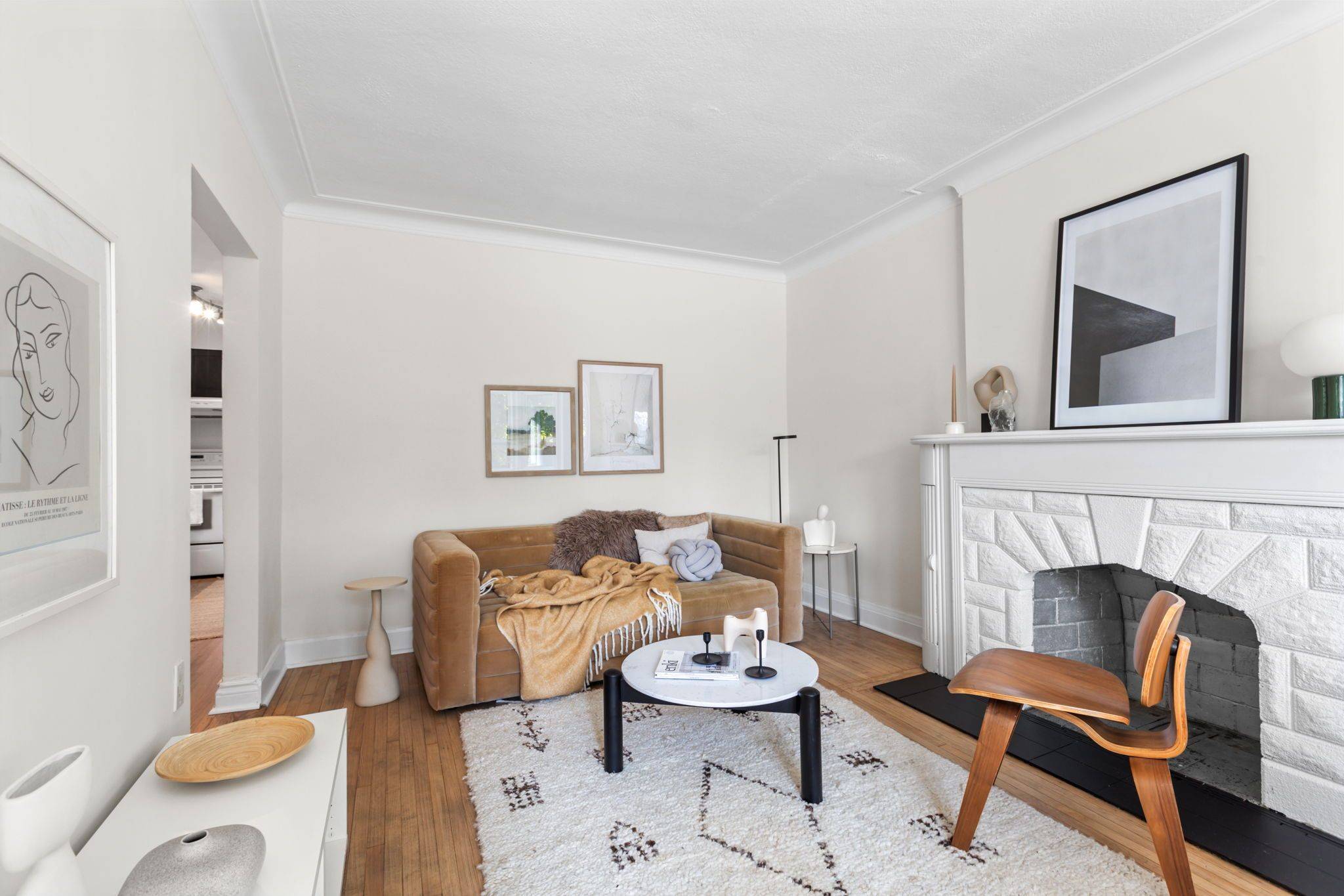 Toronto E03, ON M4K 2B5,86 Floyd AVE