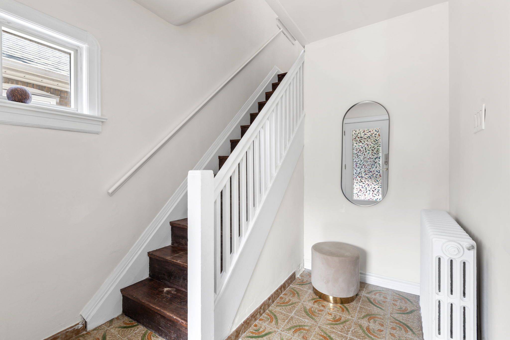 Toronto E03, ON M4K 2B5,86 Floyd AVE