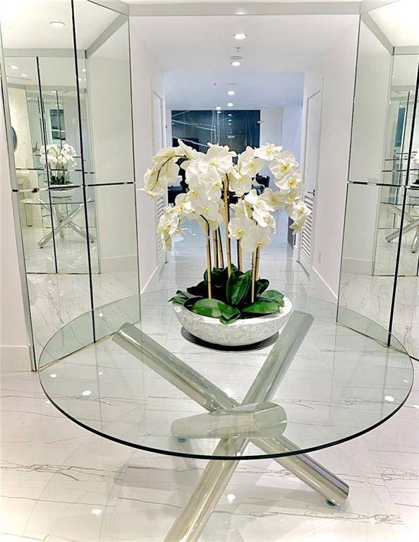 Fort Lauderdale, FL 33301,350 SE 2nd St #GPH-90