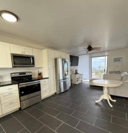 Kailua-kona, HI 96740,75-5766 KUAKINI HIGHWAY #510