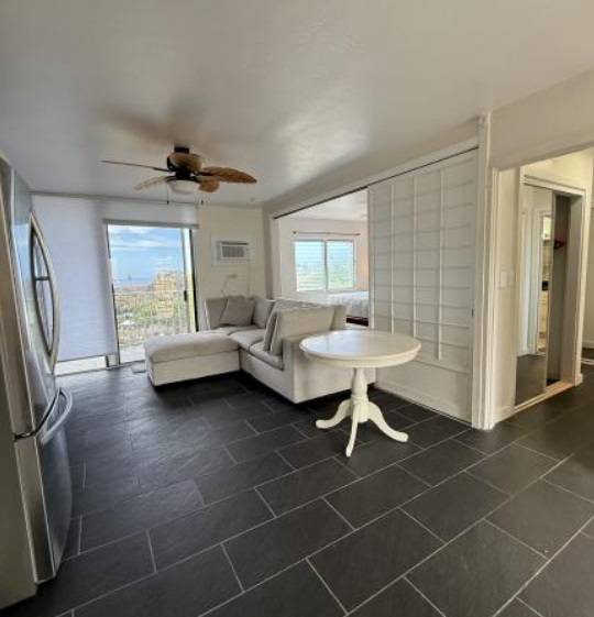 Kailua-kona, HI 96740,75-5766 KUAKINI HIGHWAY #510