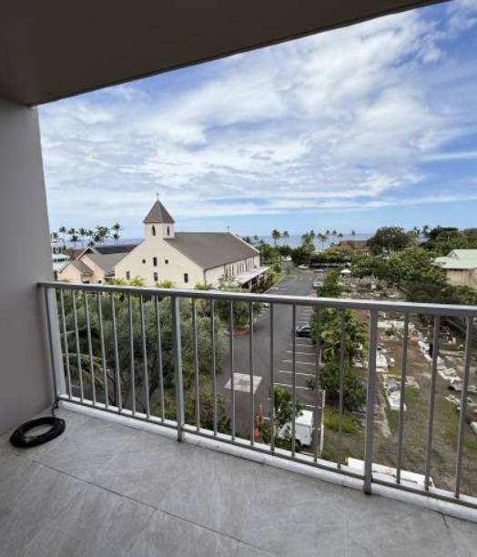 Kailua-kona, HI 96740,75-5766 KUAKINI HIGHWAY #510