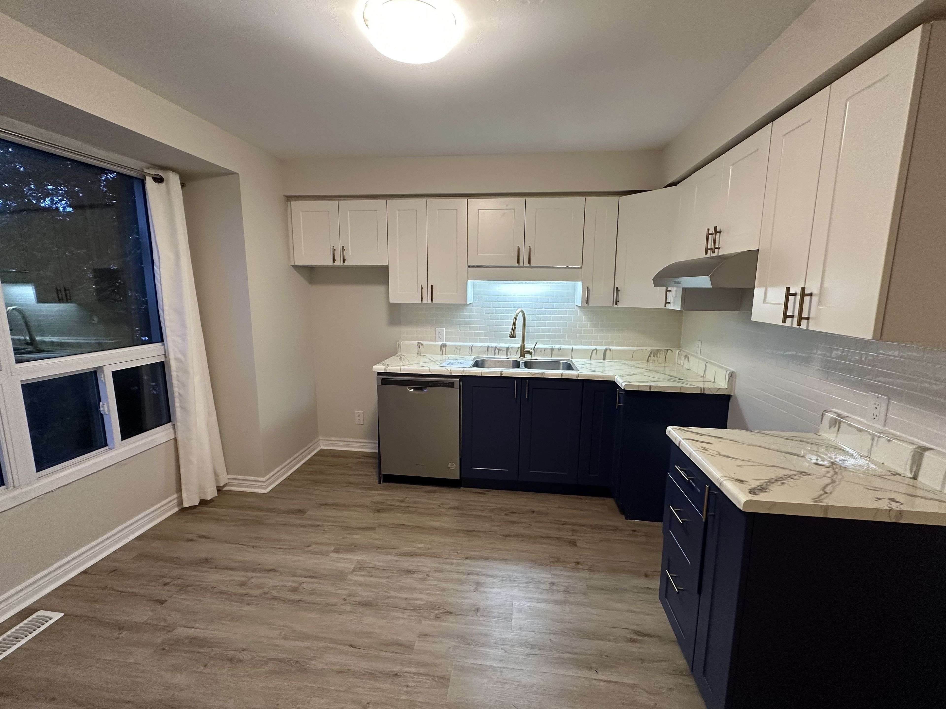 London South, ON N6J 4J3,135 Belmont DR #7