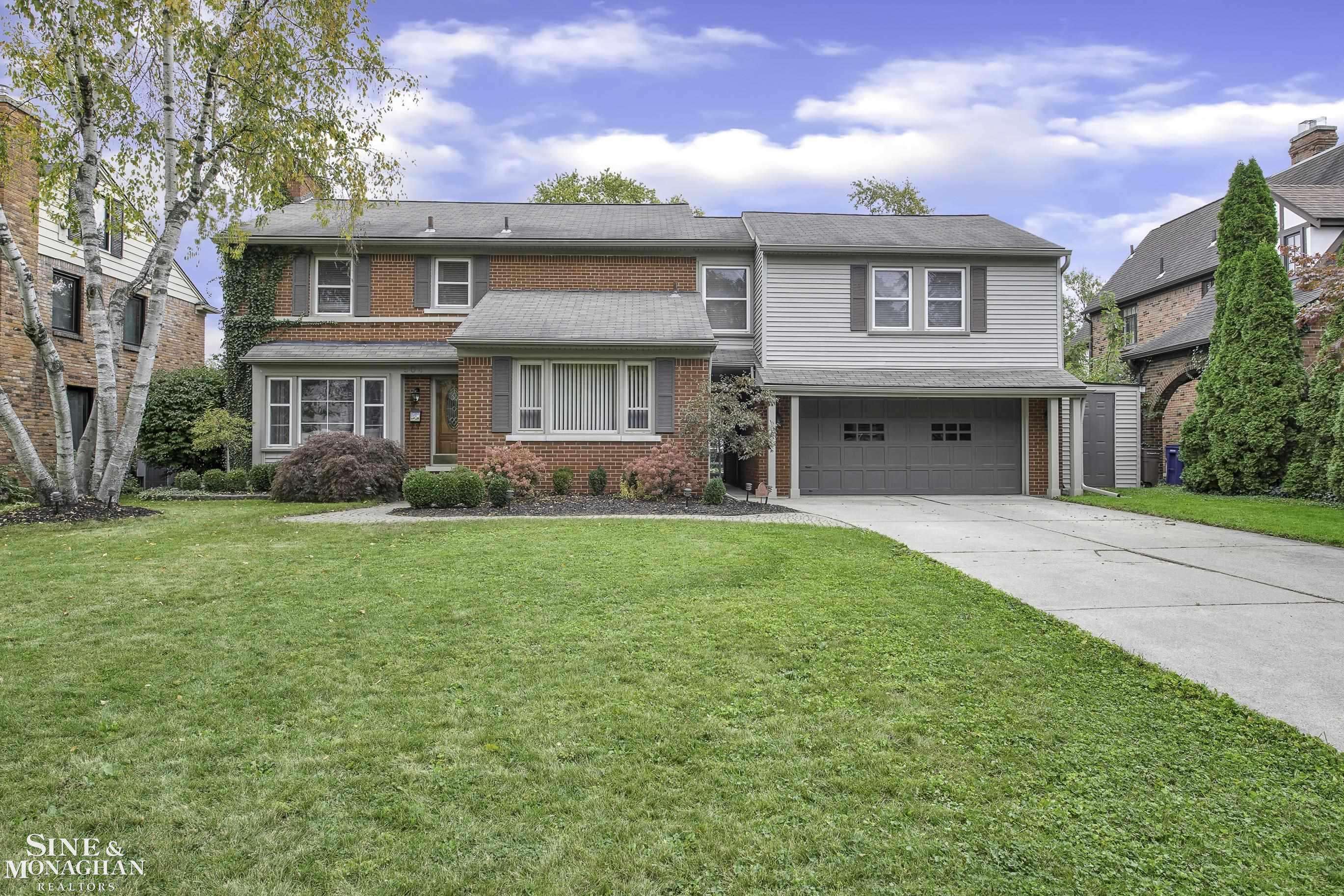 Grosse Pointe Park, MI 48230,504 Pemberton