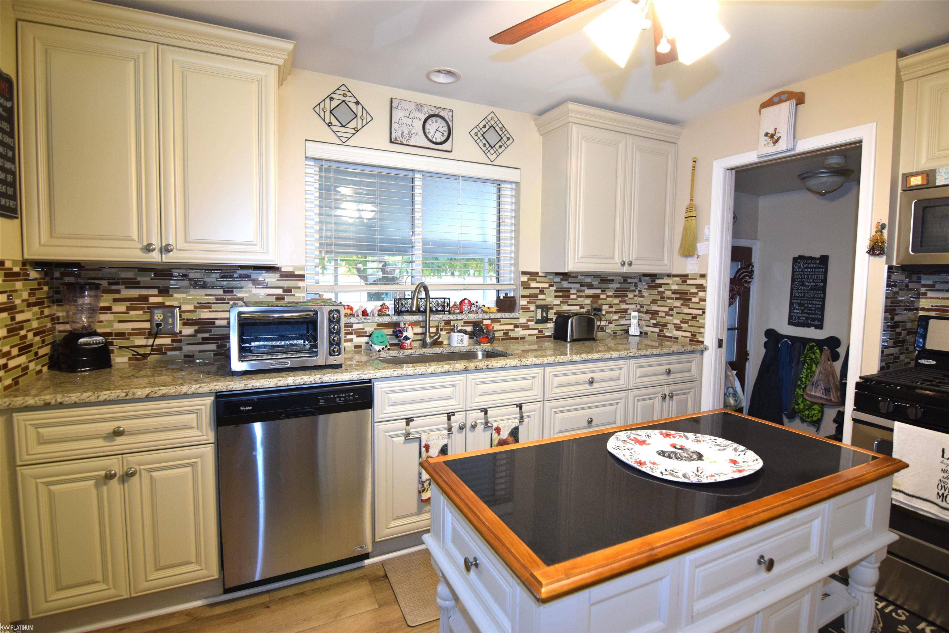 Eastpointe, MI 48021,19066 Mott