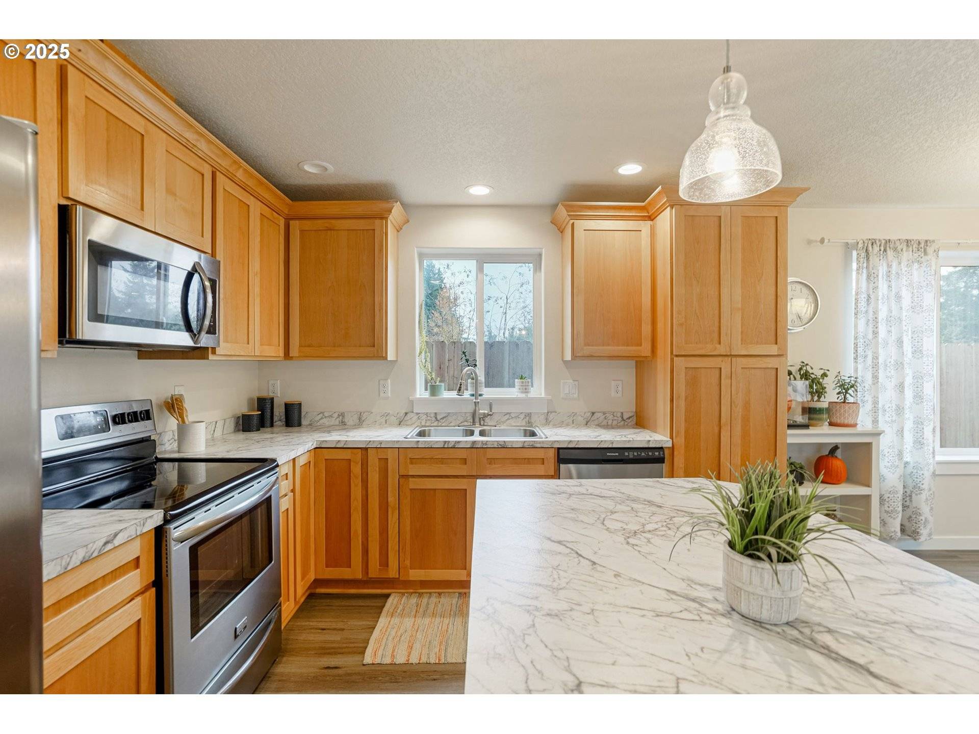 Salem, OR 97301,3902 HAWTHORNE AVE