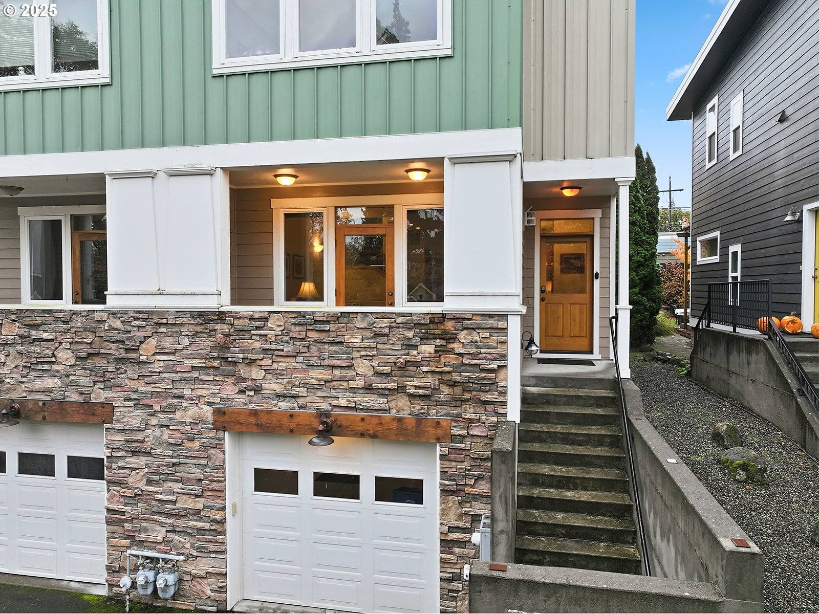 Hood River, OR 97031,1807 Columbia ST