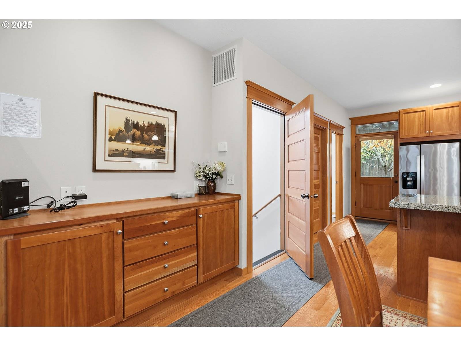 Hood River, OR 97031,1807 Columbia ST