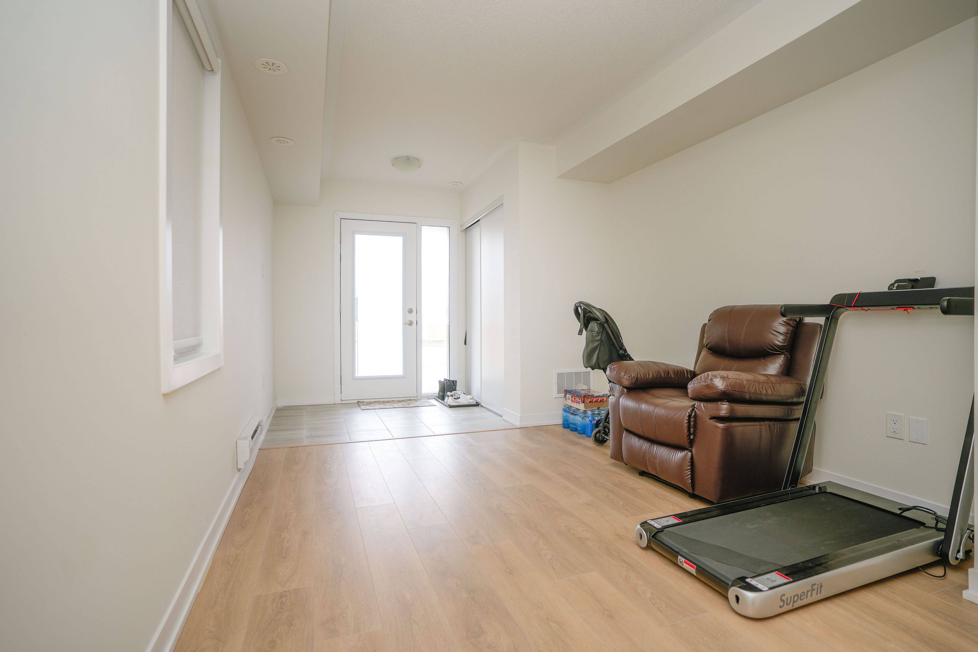 Pickering, ON L1V 0H2,1865 Pickering Pkwy #201