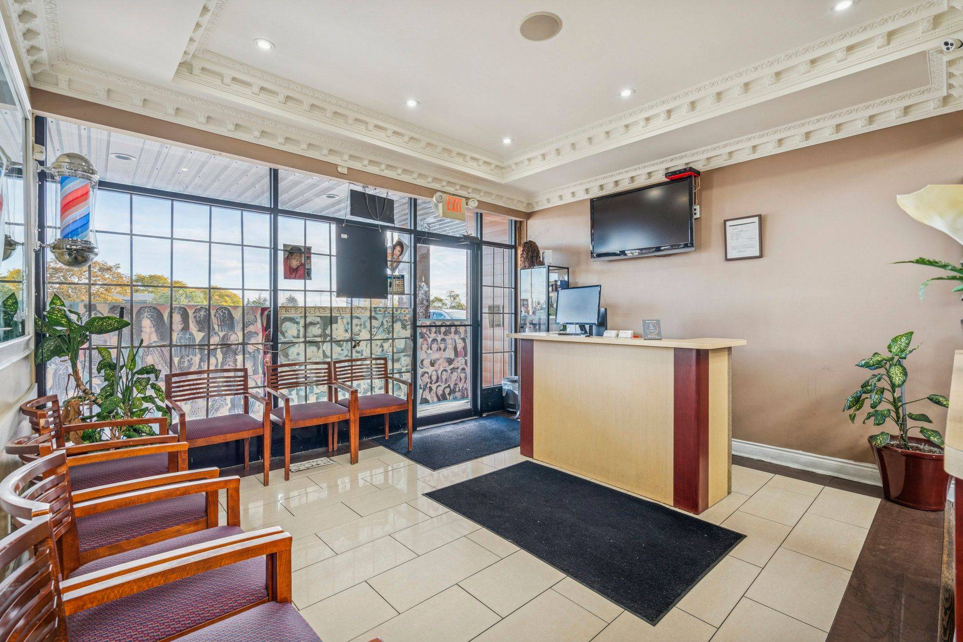 Brampton, ON L6V 1X6,51 Kennedy RD N