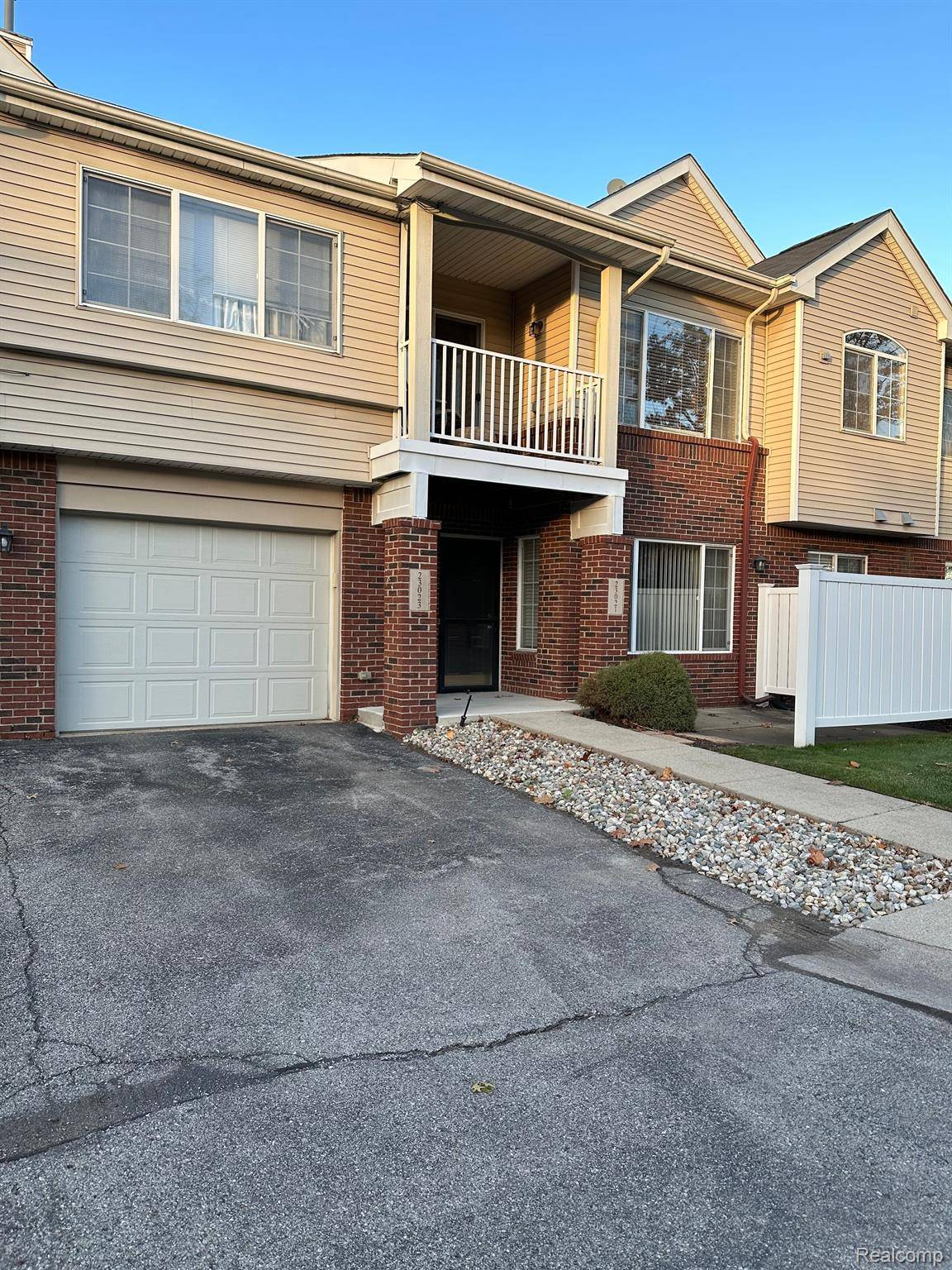 Trenton, MI 48183,23023 FAIRLANE BLVD #123