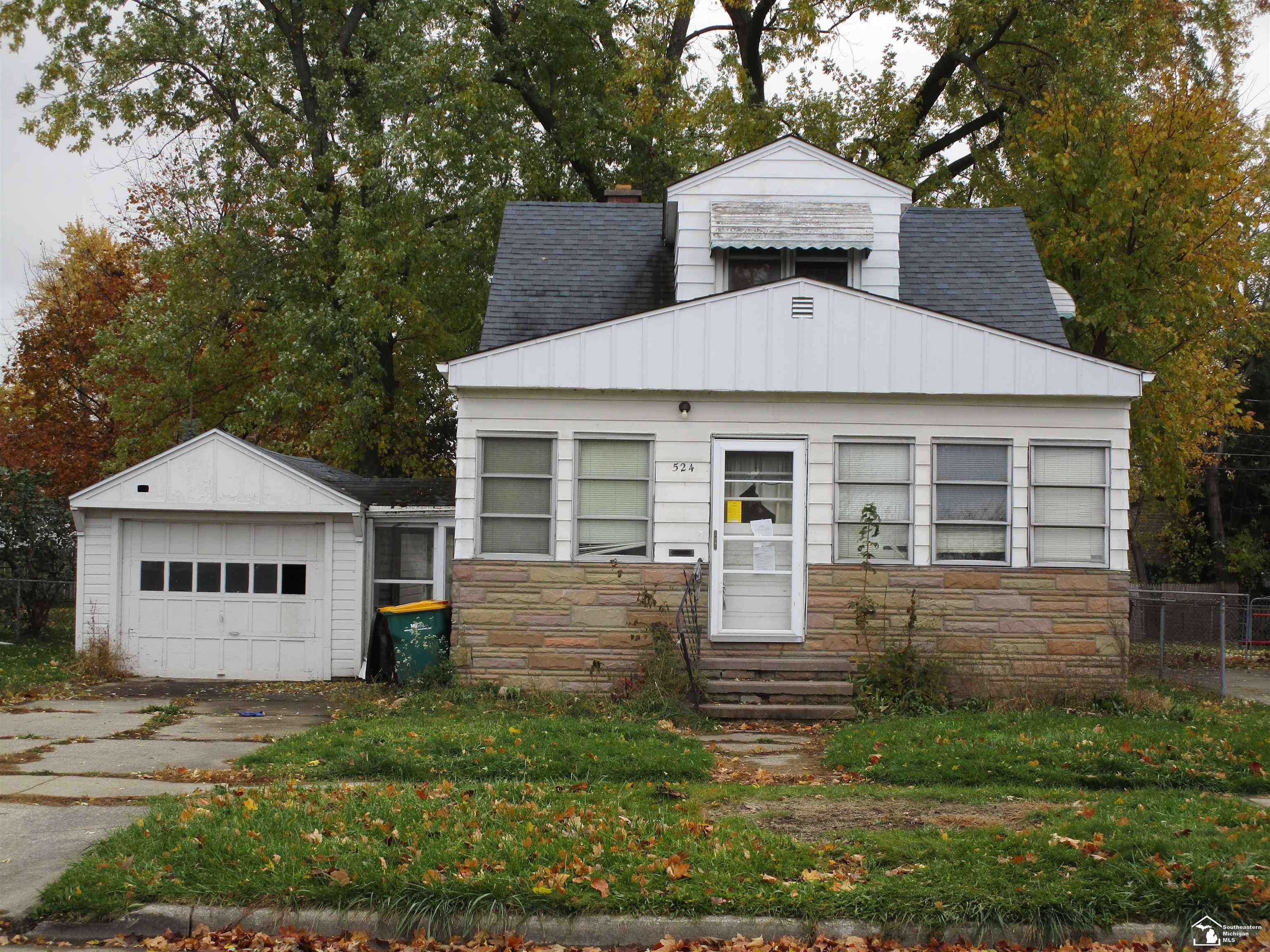 Monroe, MI 48162,524 N Roessler