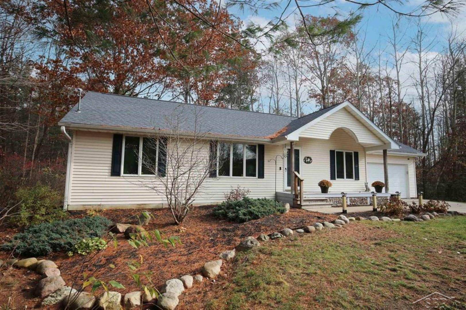 Sanford, MI 48657,5656 N Lake Sanford