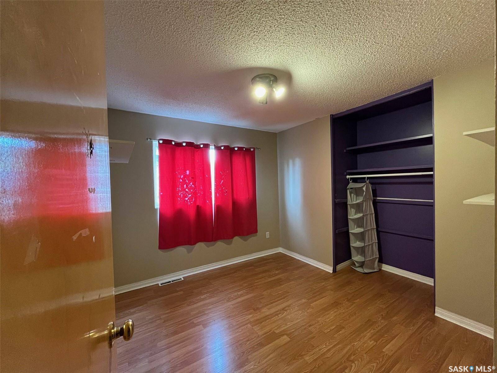 Lafleche, SK S0H 2K0,522 1st STREET E