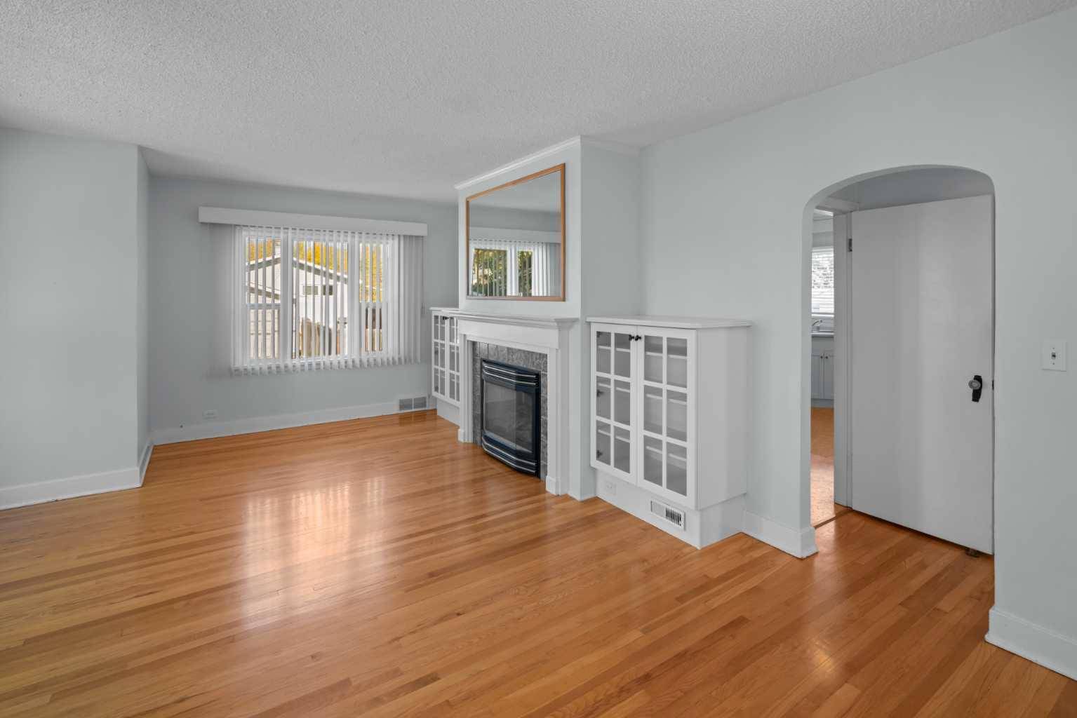 Camrose, AB T4V 2A6,4913 54 ST