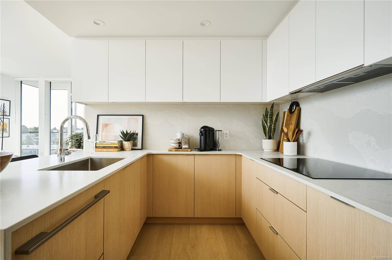 Victoria, BC V8V 3M8,1100 Yates St #408