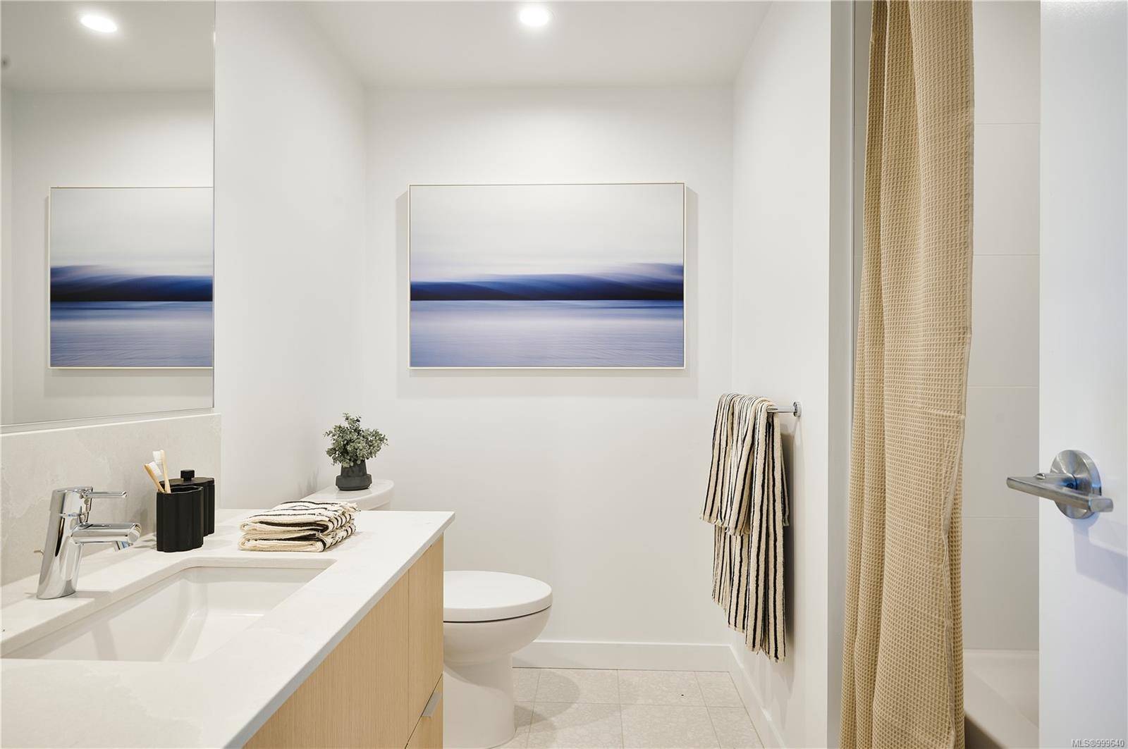 Victoria, BC V8V 3M8,1100 Yates St #408