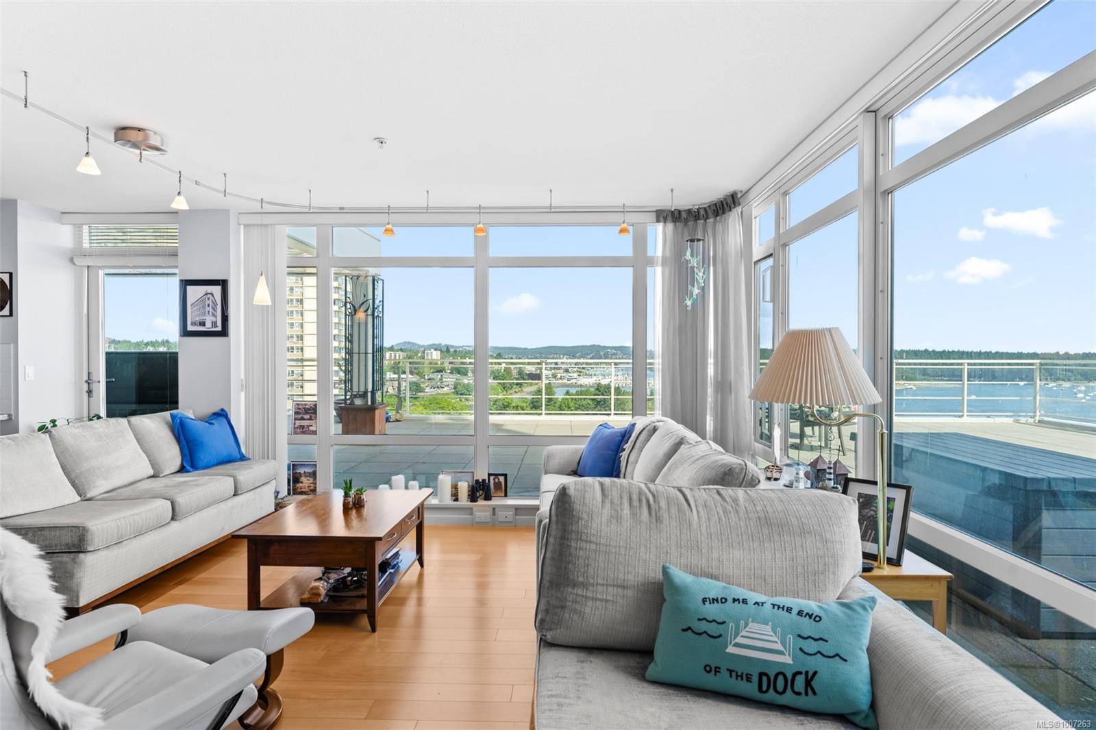 Nanaimo, BC V9R 0B8,38 Front St #805