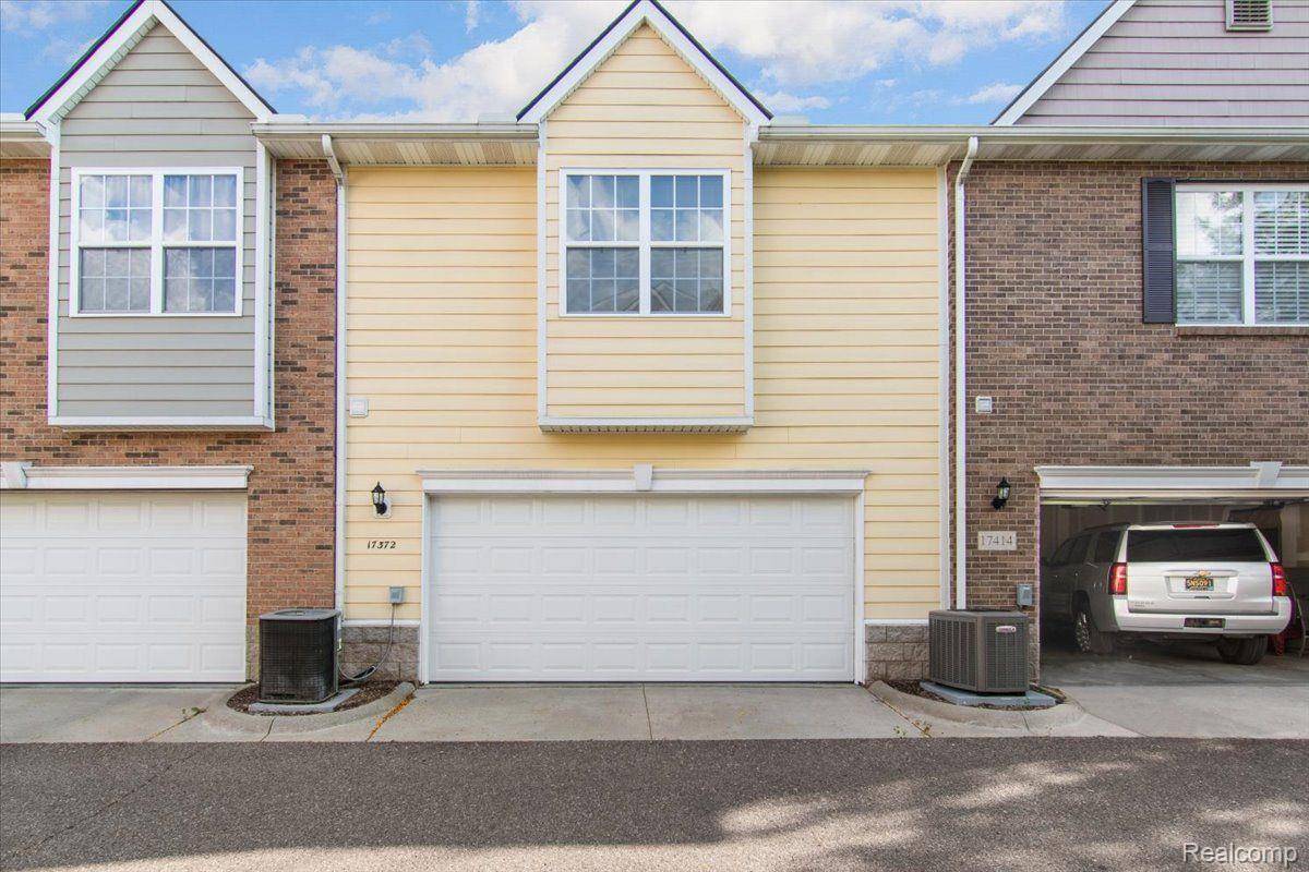 Southfield, MI 48076,17372 WINDFLOWER DR