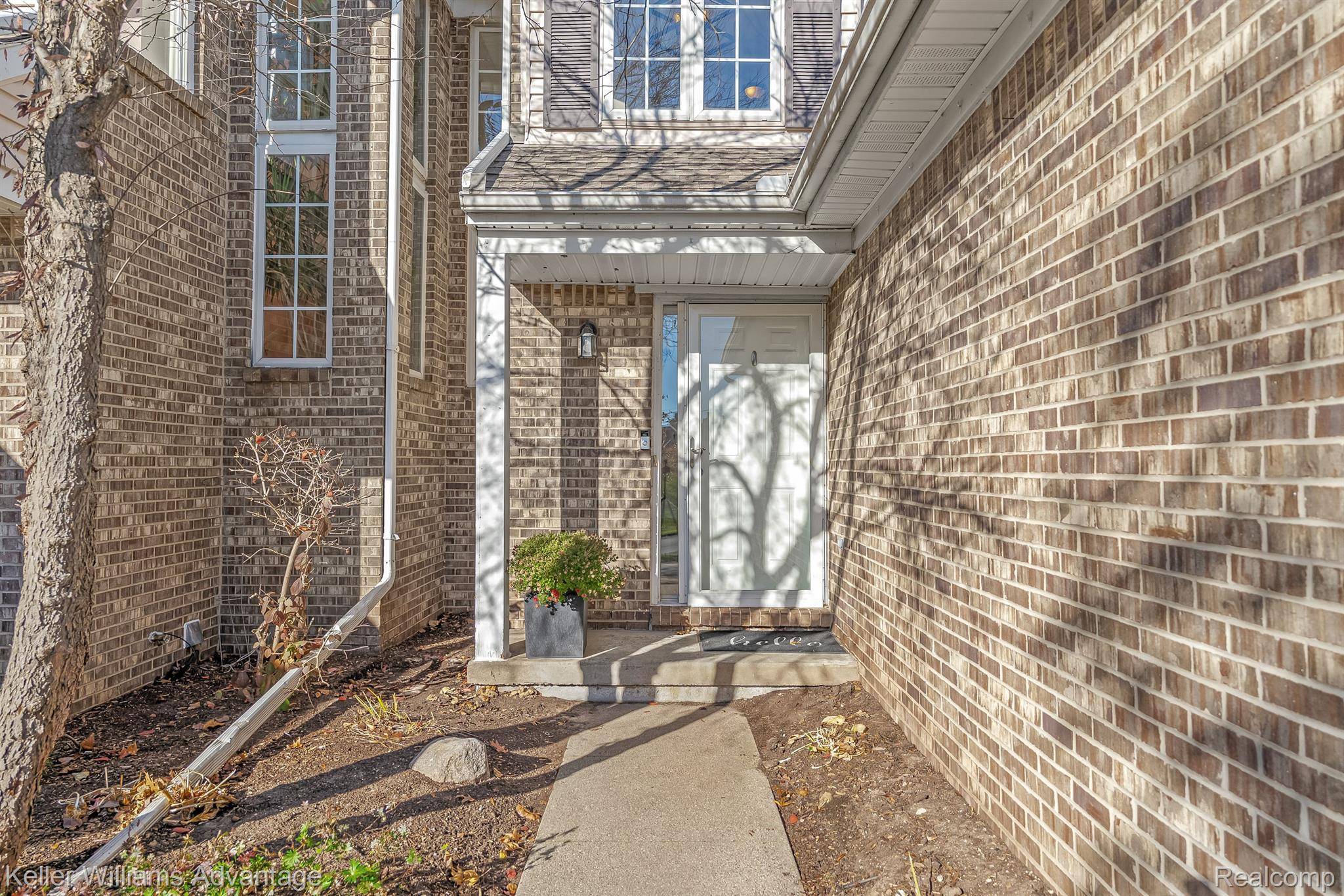 Wixom, MI 48393,846 Natures Cove Ct. CT