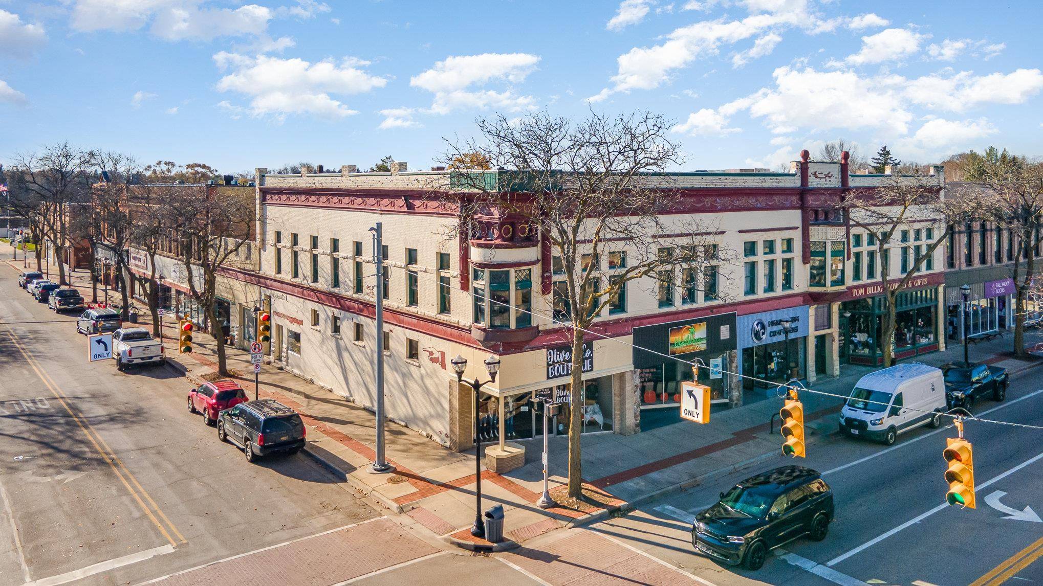 Alma, MI 48801,101 W Superior