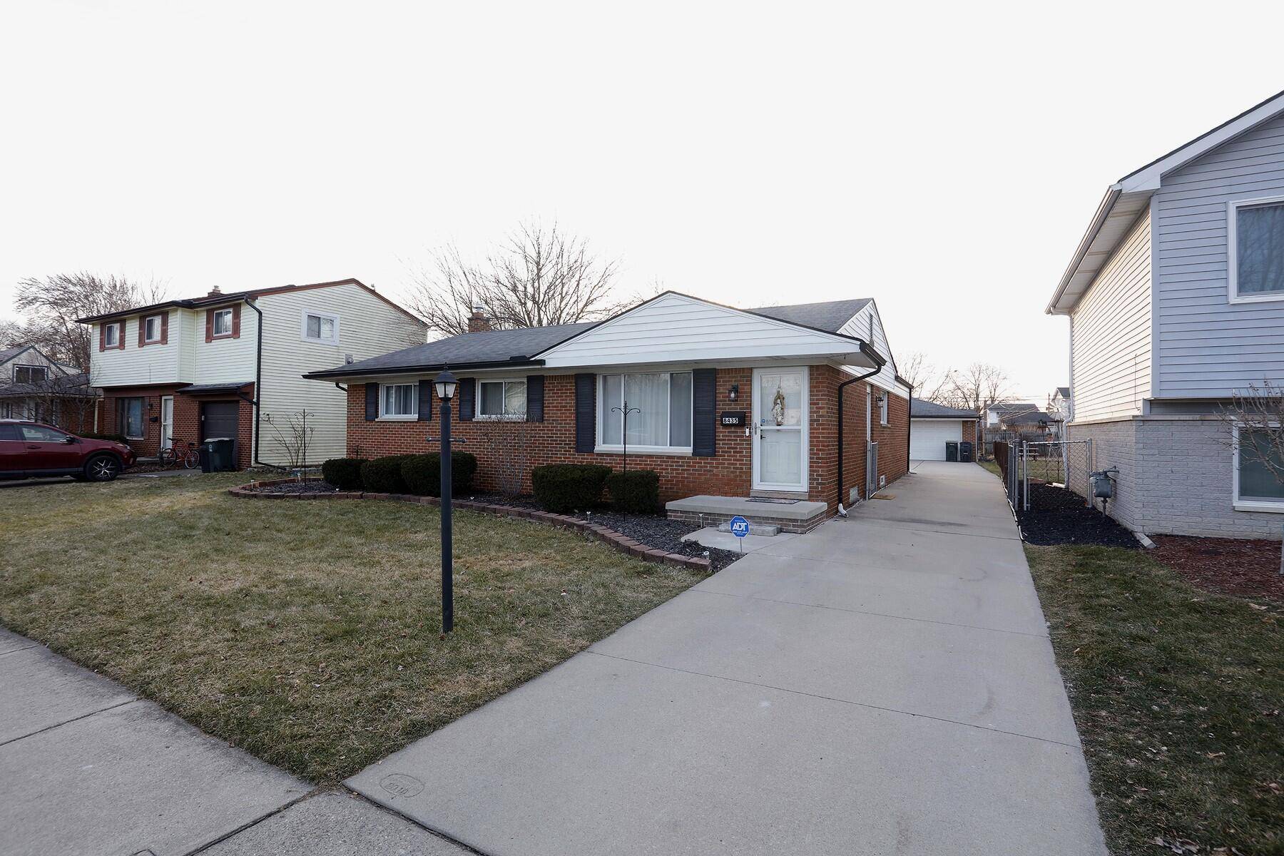 Canton, MI 48187,8435 Alton ST